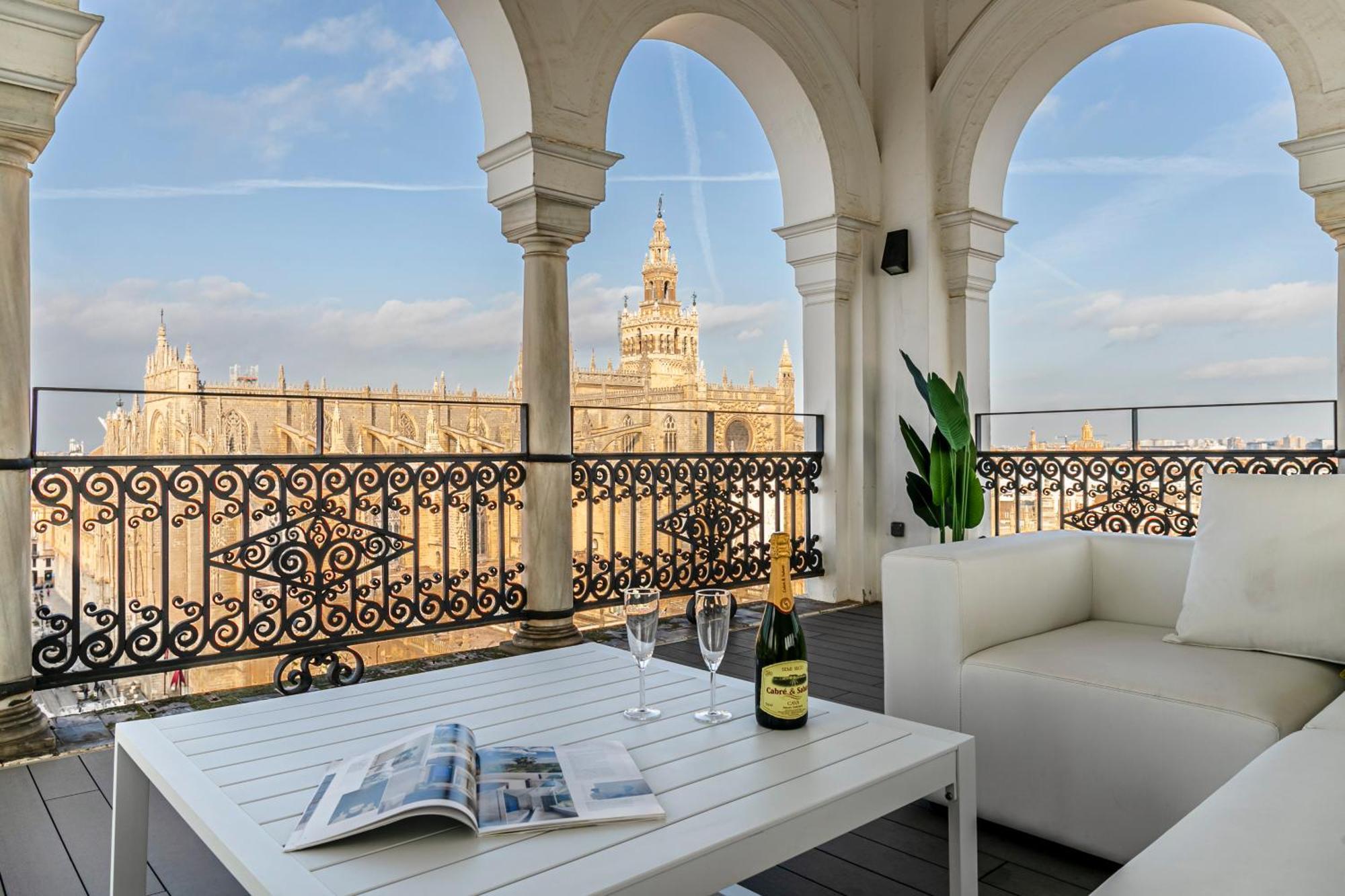 Isg Apartments The Most Exclusive Apartment In Sevillaparking Dış mekan fotoğraf